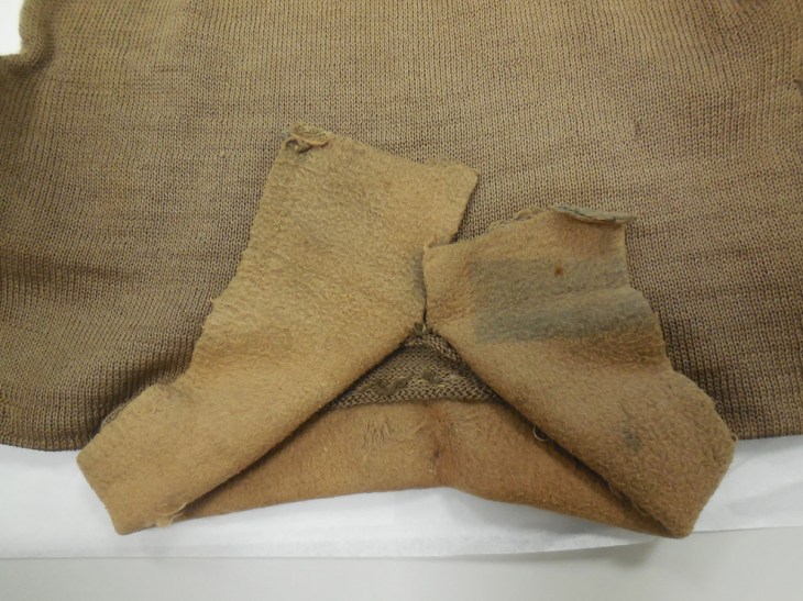 The collar of Bombadier Burnetts pullover 